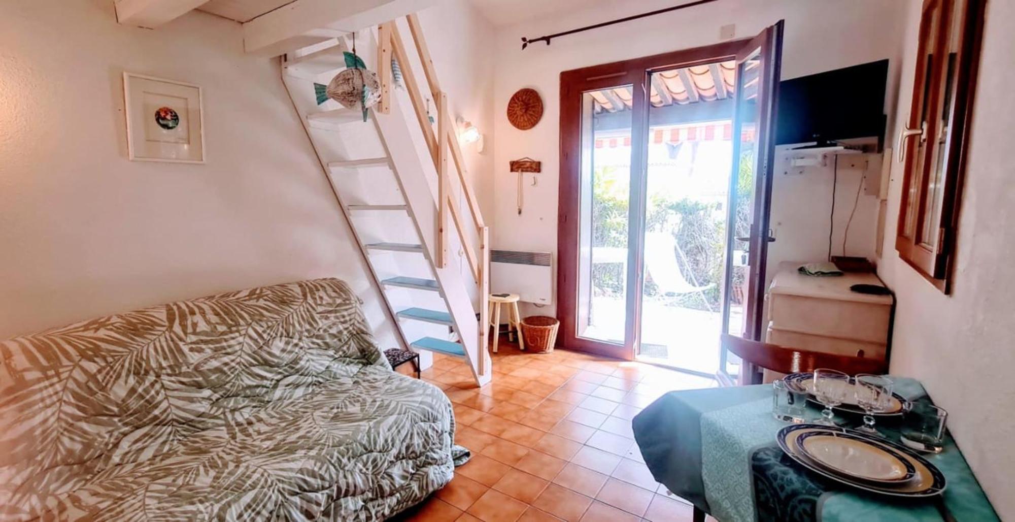 Apartmán Cosy Studio Just A Stone'S Throw From The Beach Sainte-Maxime Exteriér fotografie